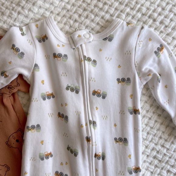 Two set pjs - Picture 2 of 3